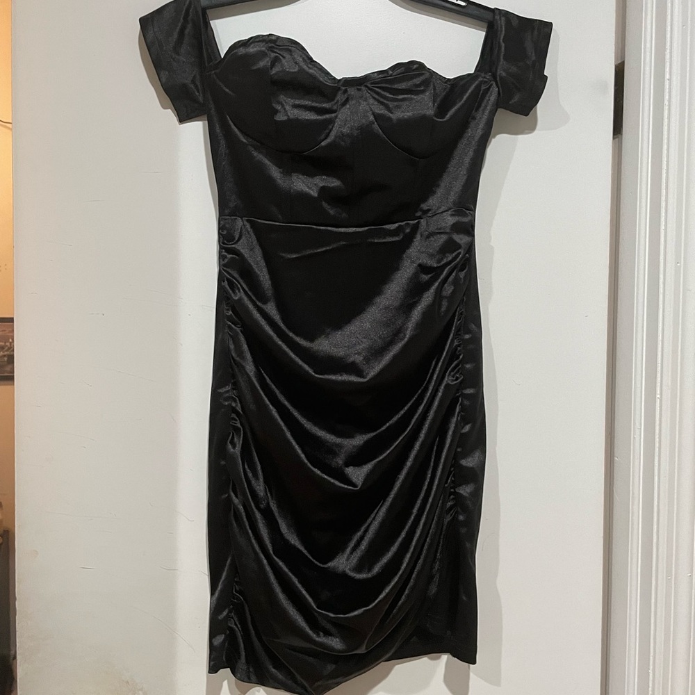NEW/NEVER WORN | Shein | Black Ruched Mini Dress | Size M/6 | True to Size